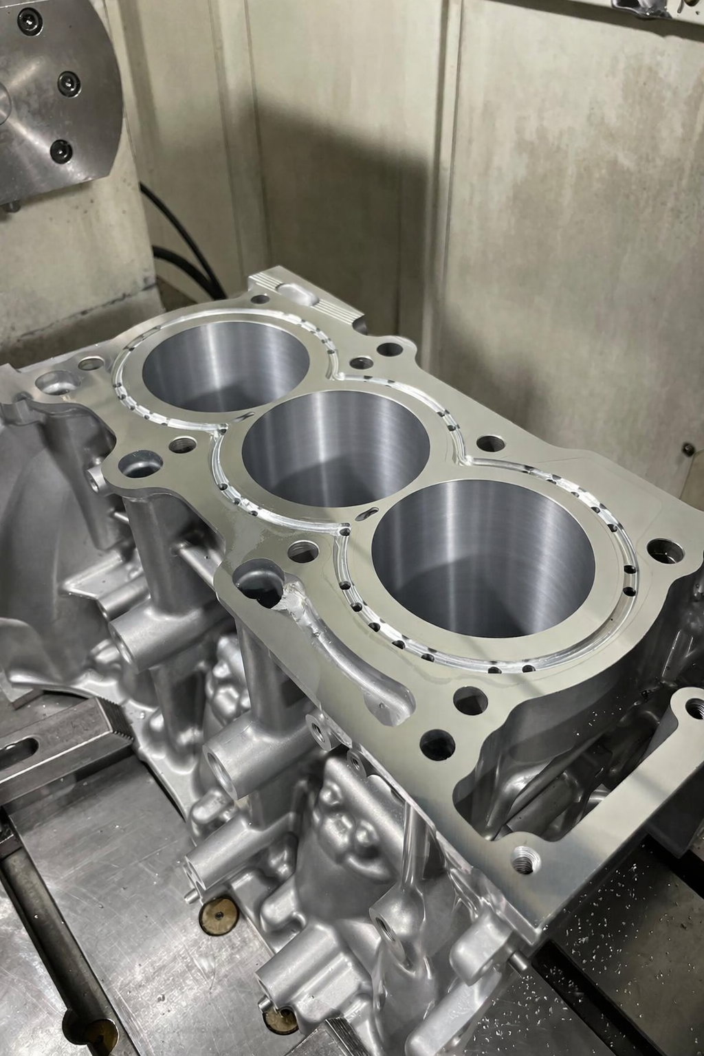 Engine BLOCK modification